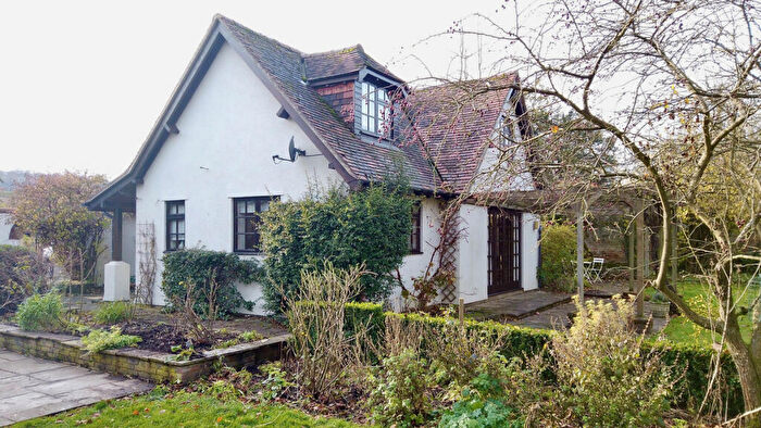2 Bedroom Character Property To Rent In Little Missenden, Amersham, HP7