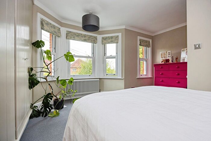 5 Bedroom Semi-Detached House For Sale In St. Johns Road, Farnham, Surrey, GU9