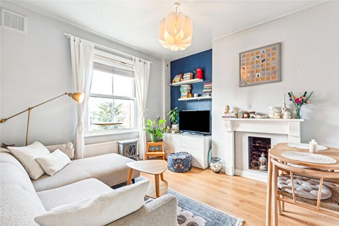 1 Bedroom Flat To Rent In Adelaide Grove, London, W12