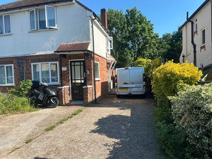 3 Bedroom Maisonette To Rent In Elm Avenue, Ruislip, HA4