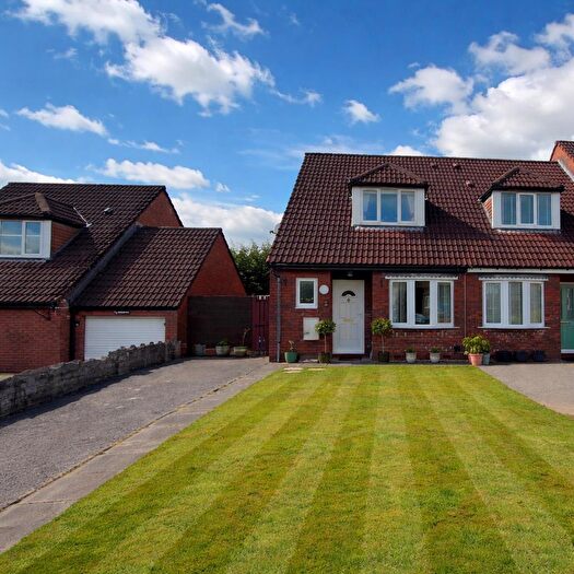 3 Bedroom End Of Terrace House For Sale In Craig Y Darren, Cwmdare, CF44