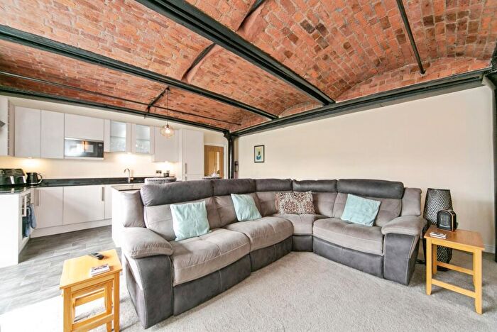 2 Bedroom Flat For Sale In Wapping Quay, Liverpool, Merseyside, L3