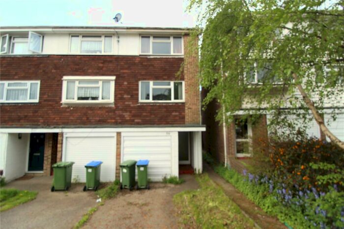 3 Bedroom House To Rent In Silver Spring Close, Erith, Kent, DA8