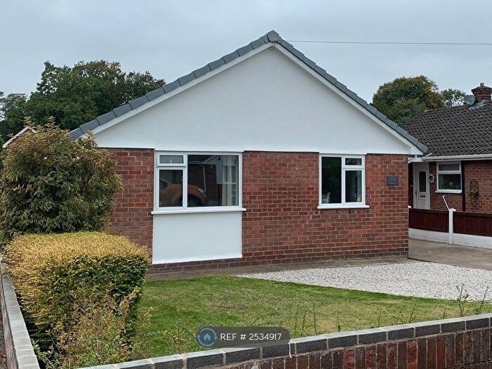 4 Bedroom Bungalow To Rent In Philips Close, Wrexham, LL12
