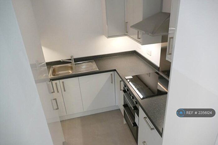 1 Bedroom Flat To Rent In Wimborne Road, Bournemouth, BH9