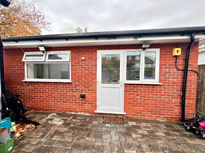 Studio To Rent In Hamilton Road, Hayes, UB3