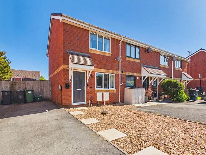 2 Bedroom End Terrace House For Sale In Barnfields, Gloucester, Gloucestershire, GL4