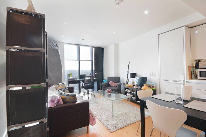 1 Bedroom Flat To Rent In Walworth Road, Kennington, London, SE1