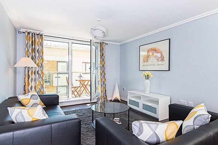 2 Bedroom Flat To Rent In Kingscote Way, Brighton, BN1