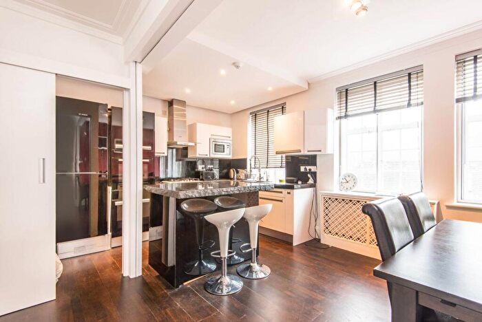 3 Bedroom Flat To Rent In Finchley Road, West Hampstead, London, NW3