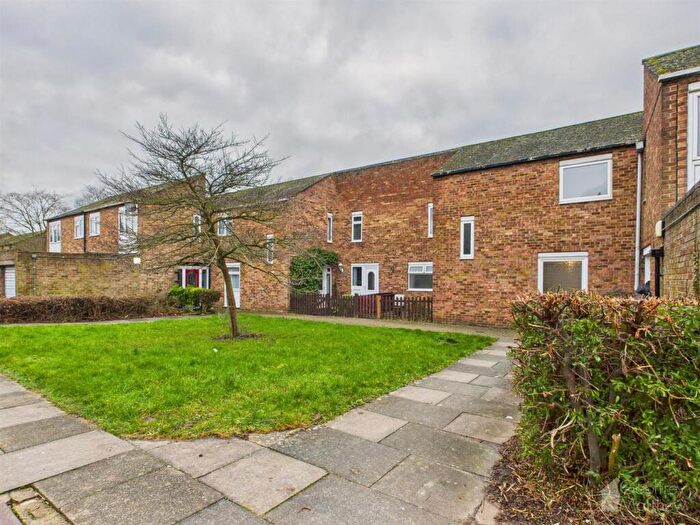 3 Bedroom House To Rent In Brockles Mead, Harlow, CM19