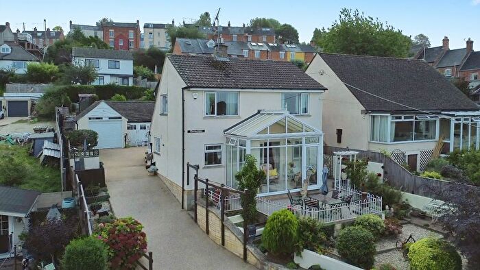 3 Bedroom Property For Sale In Lower Spillmans, Stroud, GL5