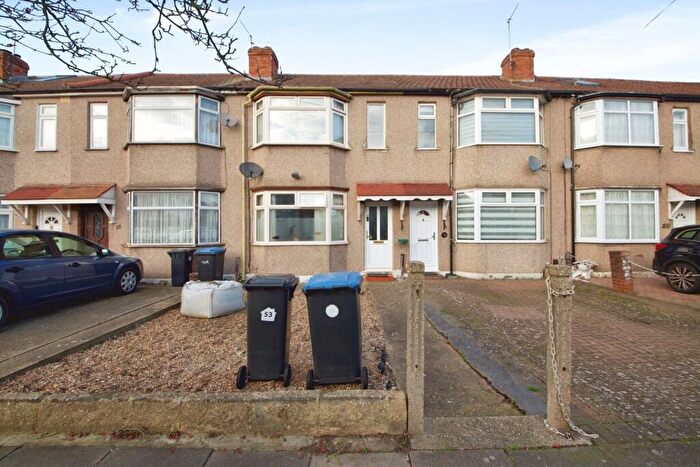 3 Bedroom Terraced House For Sale In Aylands Road, Enfield, Middlesex, EN3