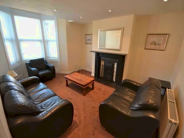 6 Bedroom Maisonette To Rent In Deuchar Street, Newcastle Upon Tyne, NE2