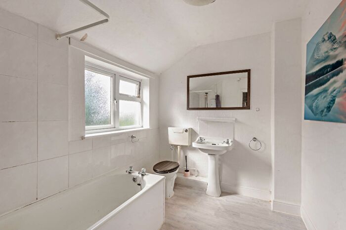 3 Bedroom Semi-Detached House For Sale In Halfpenny Lane, Wisbech, PE13