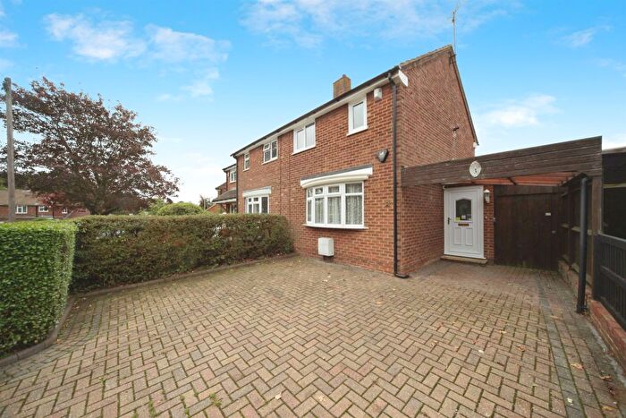 2 Bedroom Semi-Detached House For Sale In Lalleford Road, Luton, LU2