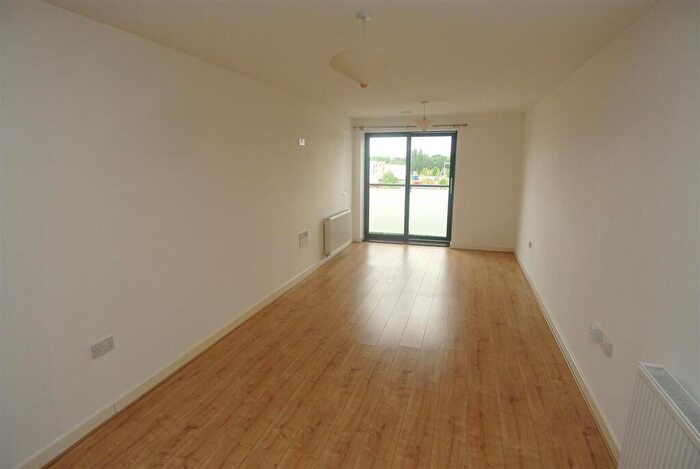 1 Bedroom Apartment To Rent In Oak House, Addlestone, KT15