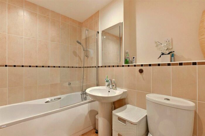 5 Bedroom Link Detached House For Sale In Pendenza, Cobham, Surrey, KT11