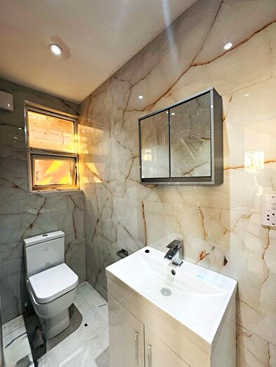 1 Bedroom Flat To Rent In Eastcote Road, Harrow, Middlesex, HA2