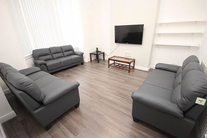 6 Bedroom Terraced House To Rent In Lawrence Road, L15