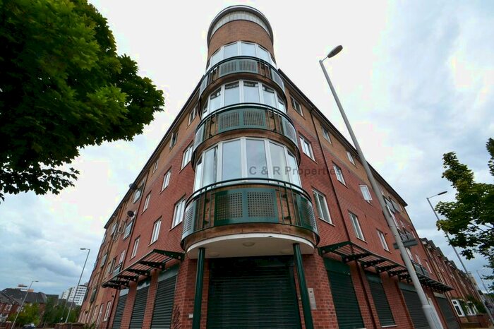2 Bedroom Flat To Rent In Stretford Road, Hulme, Manchester., M15
