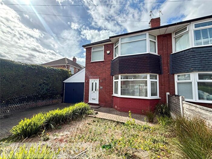 3 Bedroom Semi Detached House To Rent In Ashton Crescent, Chadderton, Oldham, Greater Manchester, OL9