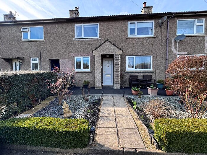 3 Bedroom Terraced House For Sale In Thornbrook Road, Chapel-En-Le-Frith, SK23