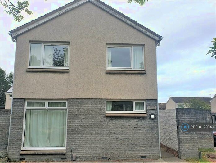 3 Bedroom Detached House To Rent In Craigs Drive, Edinburgh, EH12