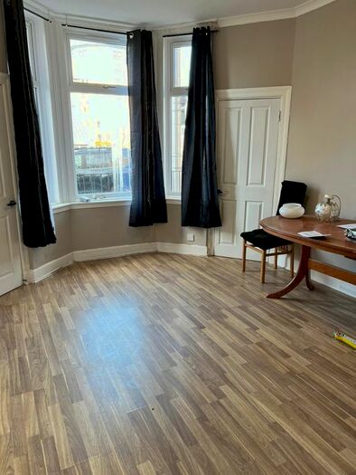 2 Bedroom Flat To Rent In Annfield, Edinburgh, EH6