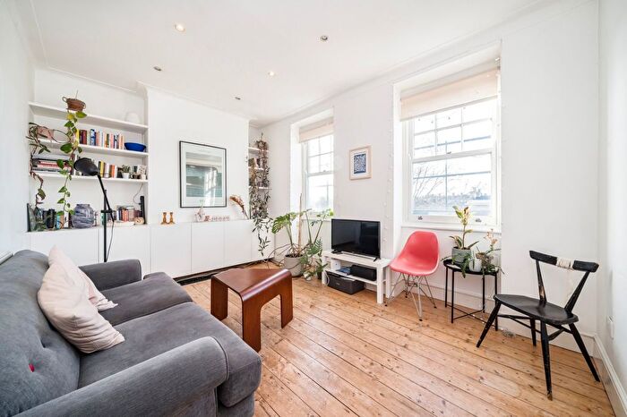 3 Bedroom Flat For Sale In Northumberland Mansions, Lower Clapton Road, London, E5