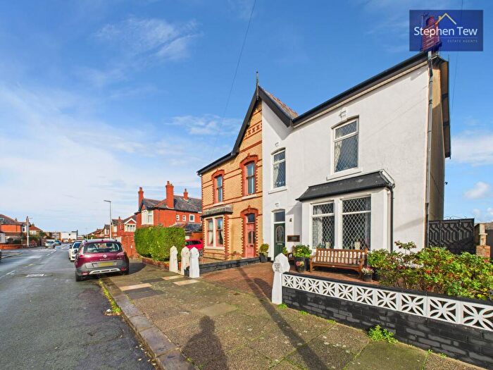 4 Bedroom Semi Detached House For Sale In St. James Road, Blackpool, FY4