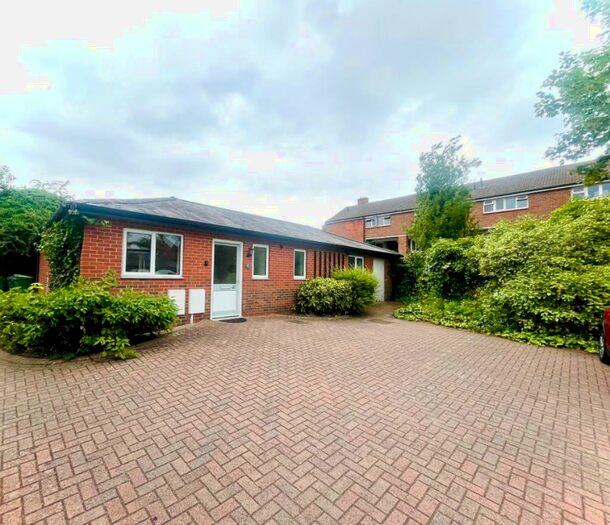 3 Bedroom Detached Bungalow To Rent In Victoria Place, Loughborough, Leicestershire, LE11