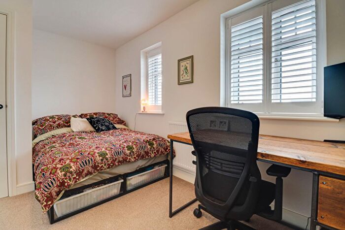 2 Bedroom Semi-Detached House For Sale In Harrier End, St. Albans, Hertfordshire, AL4