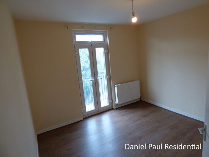 2 Bedroom Flat To Rent In Elthorne Avenue, Hanwell, W7
