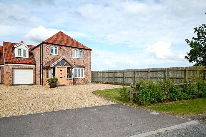 4 Bedroom Link Detached House For Sale In Main Road, Three Holes, Wisbech, Norfolk, PE14