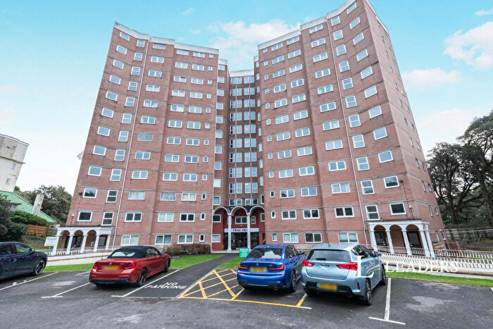 2 Bedroom Flat To Rent In Manor Road, Bournemouth, Dorset, BH1