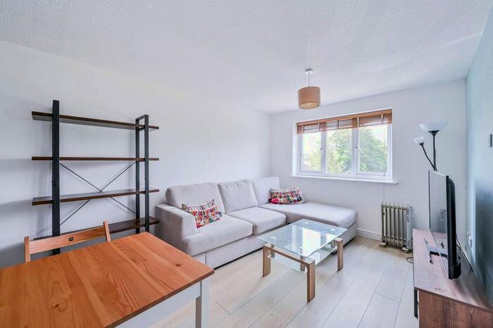 1 Bedroom Flat To Rent In Bernard Ashley Drive, Charlton, London, SE7