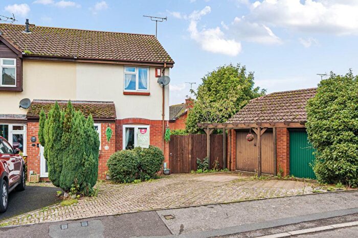 2 Bedroom Semi-Detached House For Sale In James Orchard, Berkeley, GL13