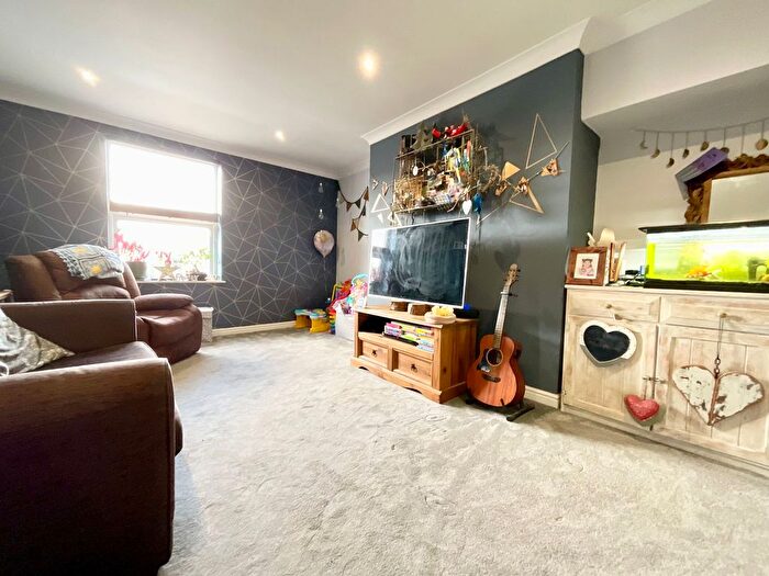 2 Bedroom Flat For Sale In Trinity Road, Scarborough, YO11