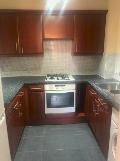 2 Bedroom Flat To Rent In Arklay Close, Uxbridge, UB8