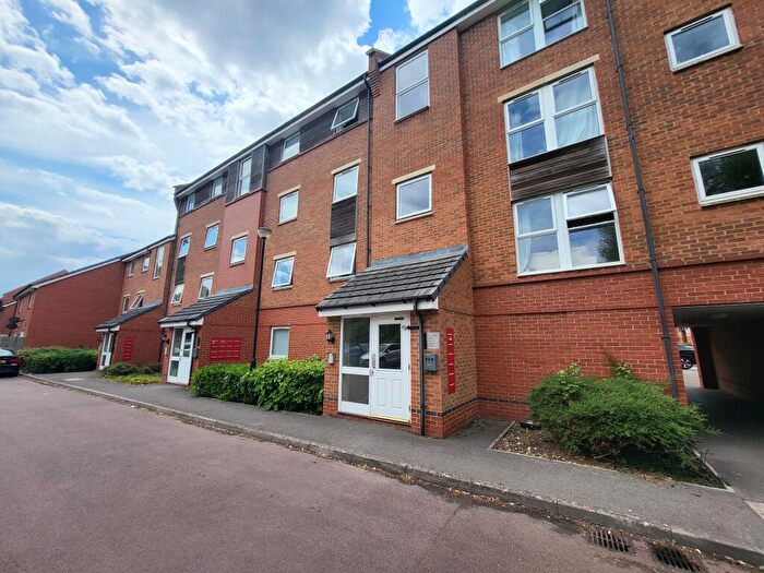 2 Bedroom Apartment To Rent In Chain Court, Old Town, SN1