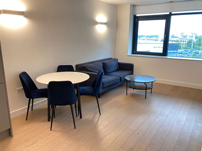 1 Bedroom Flat To Rent In New Horizons Court, Brentford, TW8