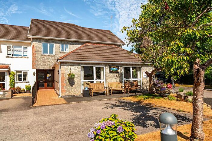 1 Bedroom Apartment For Sale In Parkwood Road, Tavistock, PL19