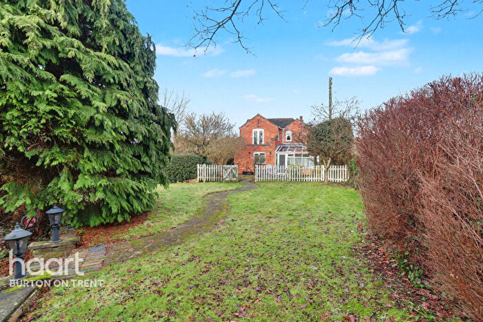 3 Bedroom Detached House For Sale In Grangewood, Botnay Bay, Swadlincote, DE12