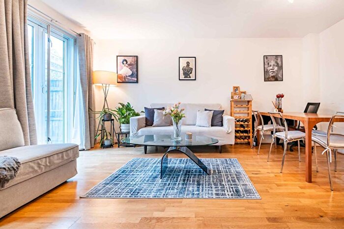 1 Bedroom Flat For Sale In Palgrave Gardens, London, NW1