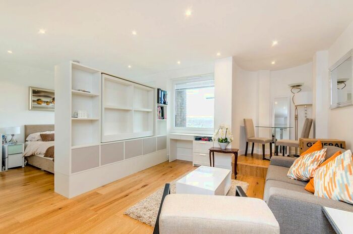 Studio To Rent In Riverdale House, Lewisham, London, SE13