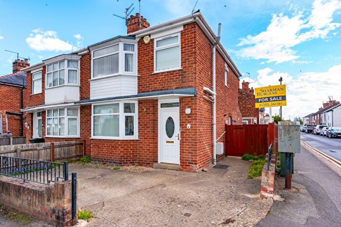 3 Bedroom Semi-detached House For Sale In Witham Gardens, Boston, PE21