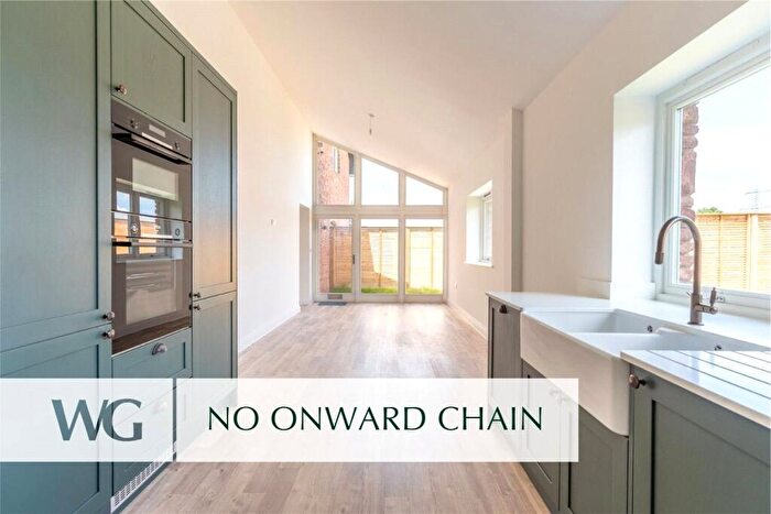 3 Bedroom Barn Conversion For Sale In Loxbrook Meadows, Broadclyst, Exeter, EX5