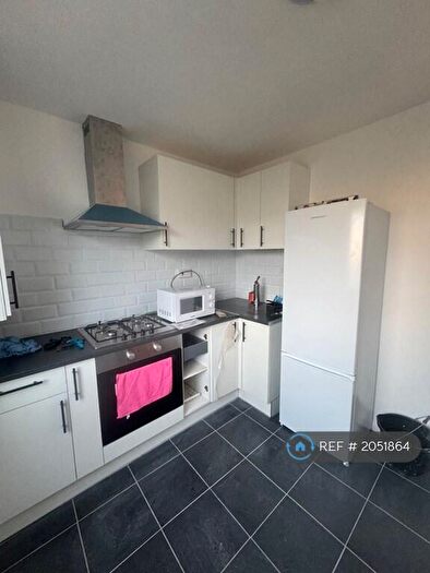 3 Bedroom End Of Terrace House To Rent In Cornworthy Road, Dagenham, RM8