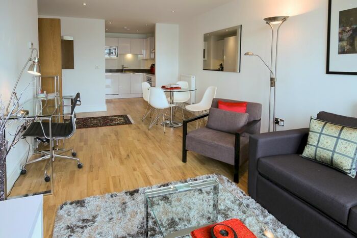 2 Bedroom Flat To Rent In Beacon Point, Dowells Street, New Capital Quay, London, SE10